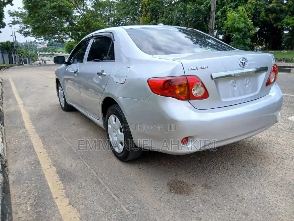 Toyota Corolla 2009 Silver