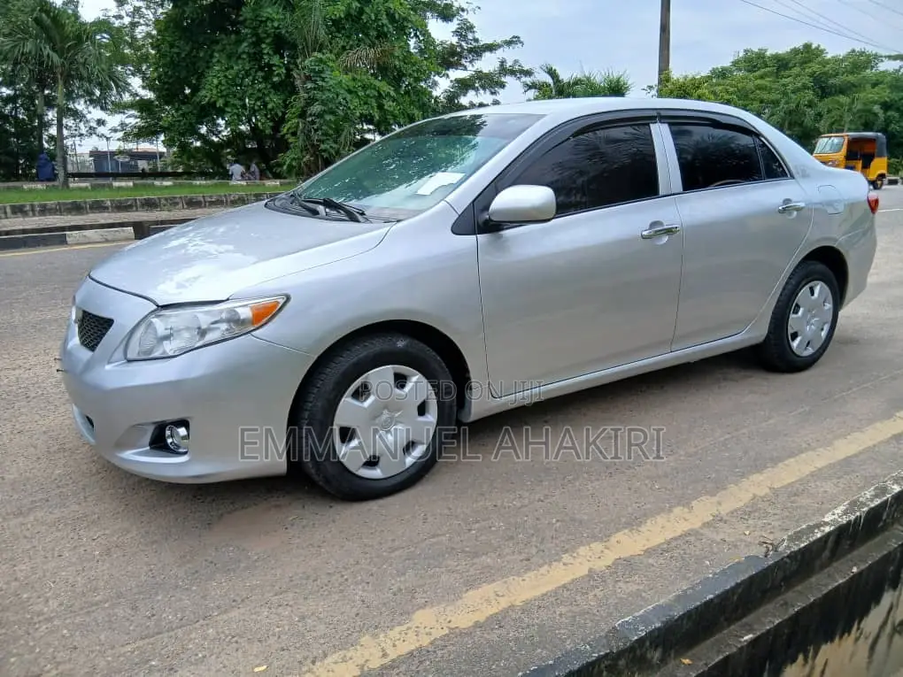 Toyota Corolla 2009 Silver