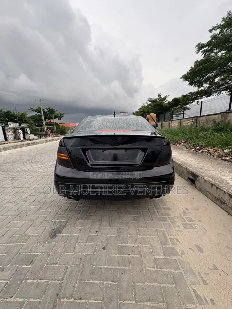 Mercedes-Benz C350 2013 Black