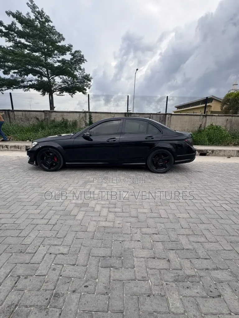 Mercedes-Benz C350 2013 Black