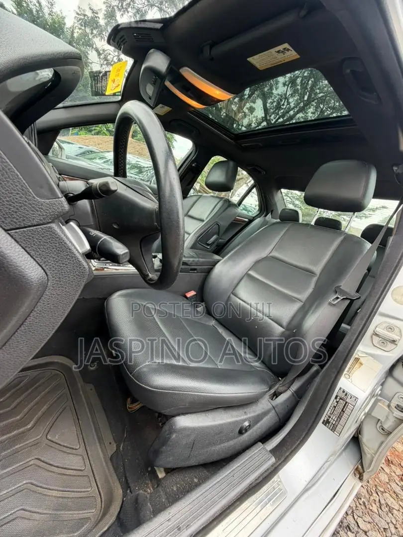 Mercedes-Benz C300 2011 Silver