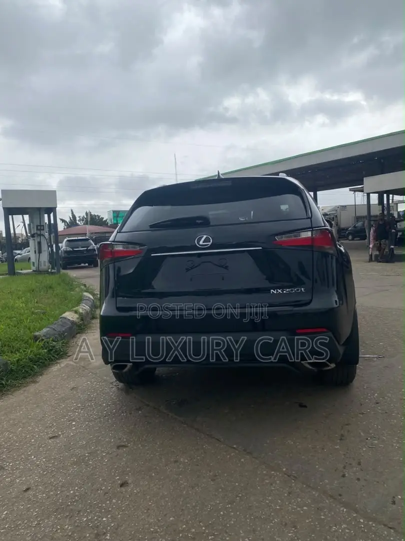 Lexus NX 200t FWD 2017 Black