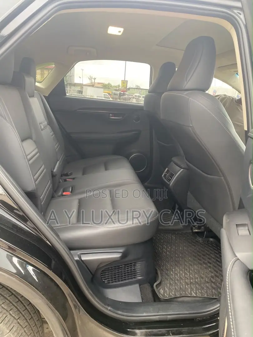 Lexus NX 200t FWD 2017 Black