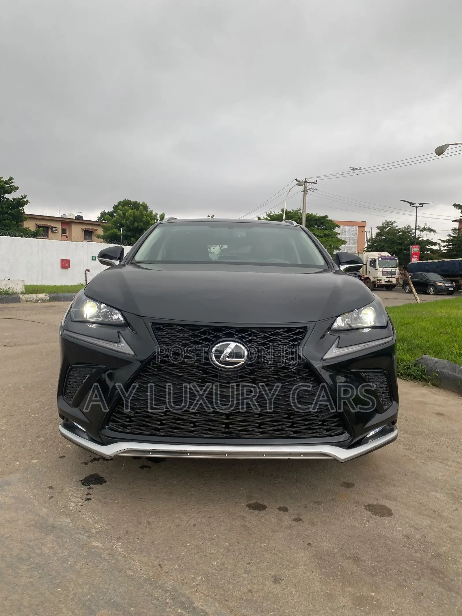 Lexus NX 200t FWD 2017 Black