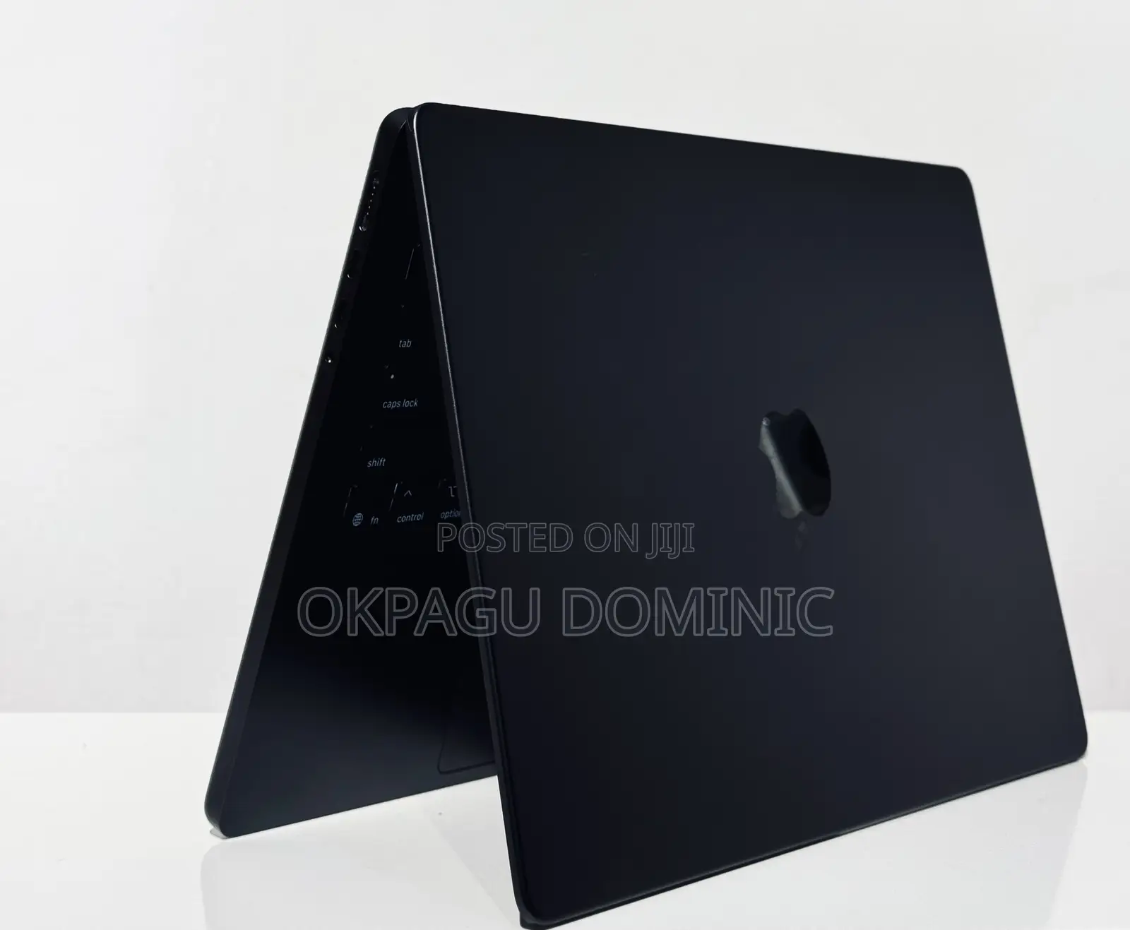 Laptop Apple MacBook Pro 2025 M5 16GB Apple M5 SSHD+SSD 1T