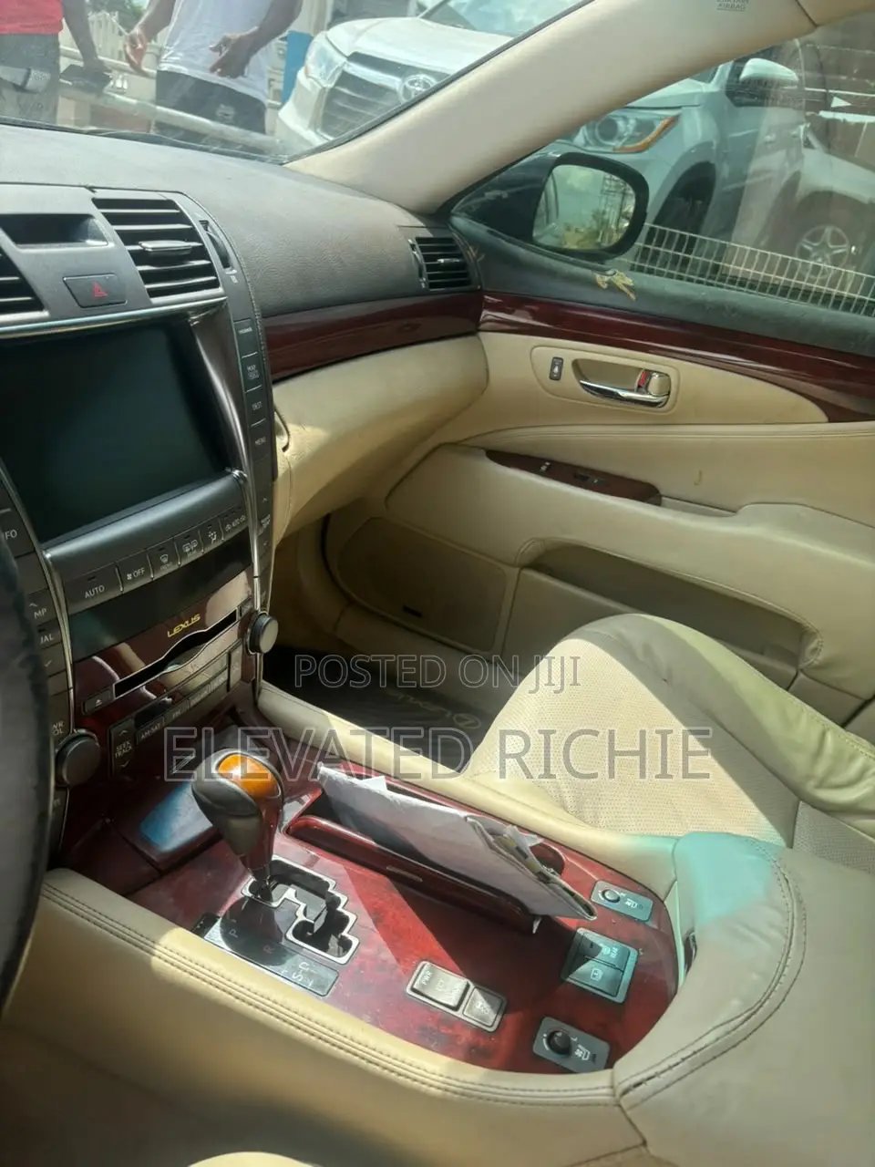 Lexus LX 570 2012 Black