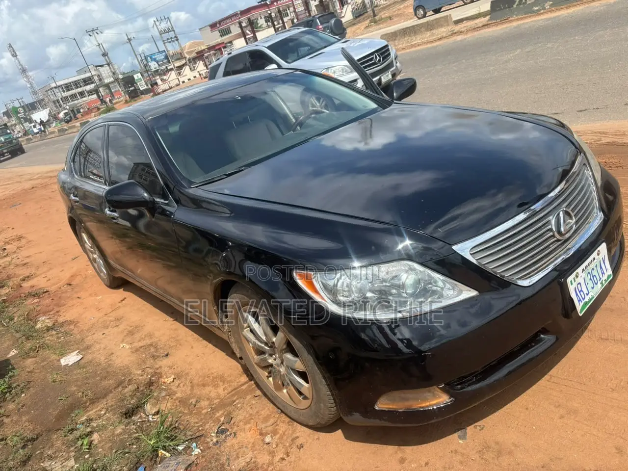 Lexus LX 570 2012 Black