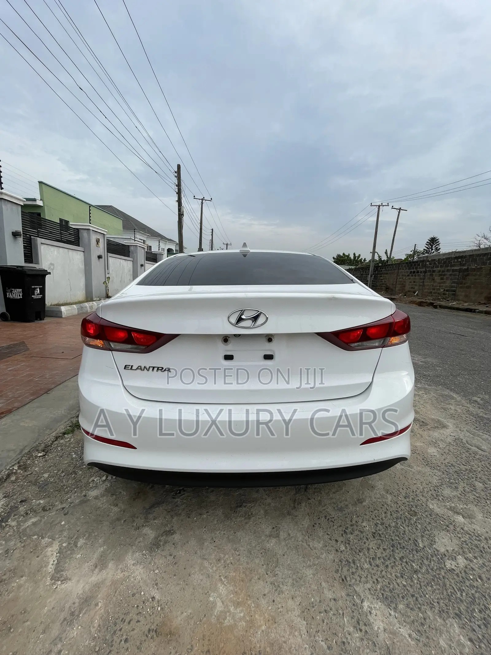 Hyundai Elantra Limited 2018 White