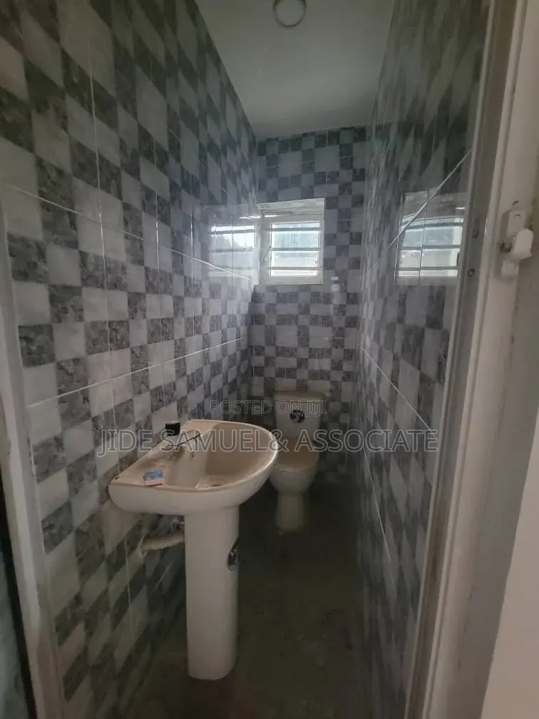 Furnished Mini Flat in Ayobo for rent