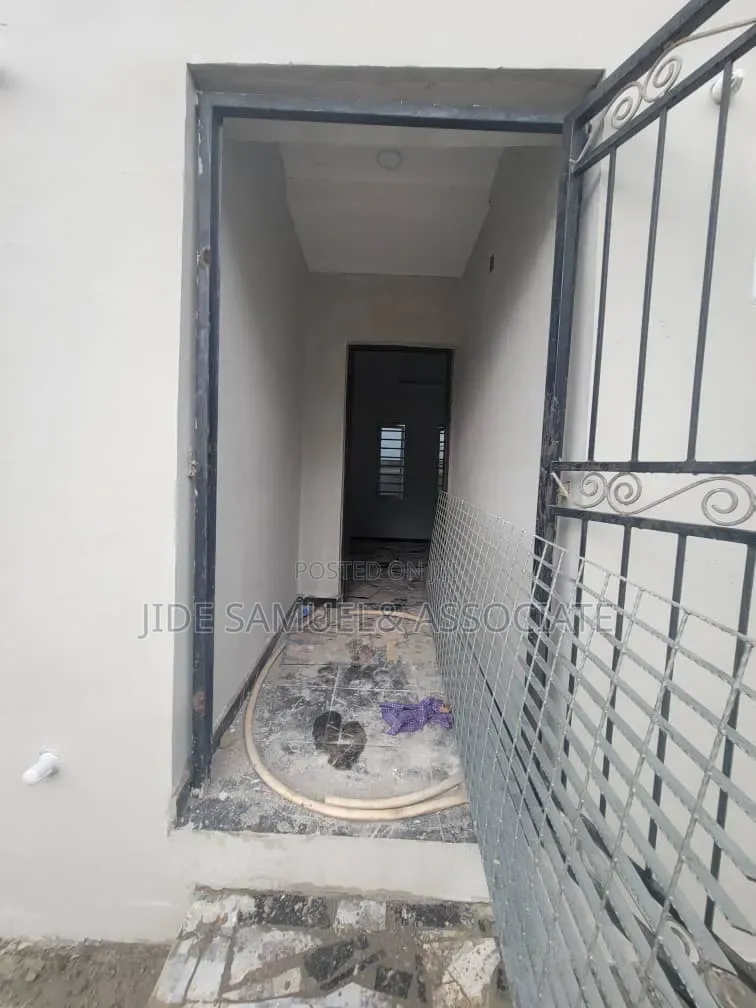 Furnished Mini Flat in Ayobo for rent