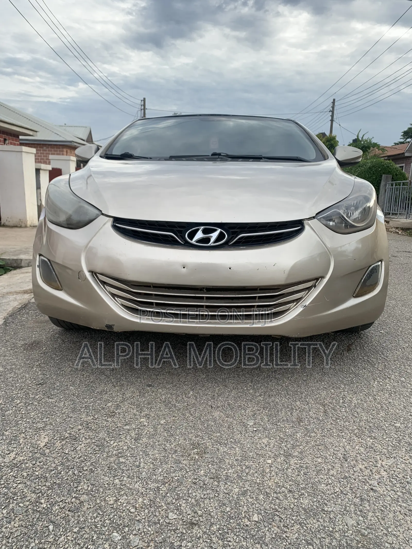 Hyundai Elantra Limited 2011 Gold