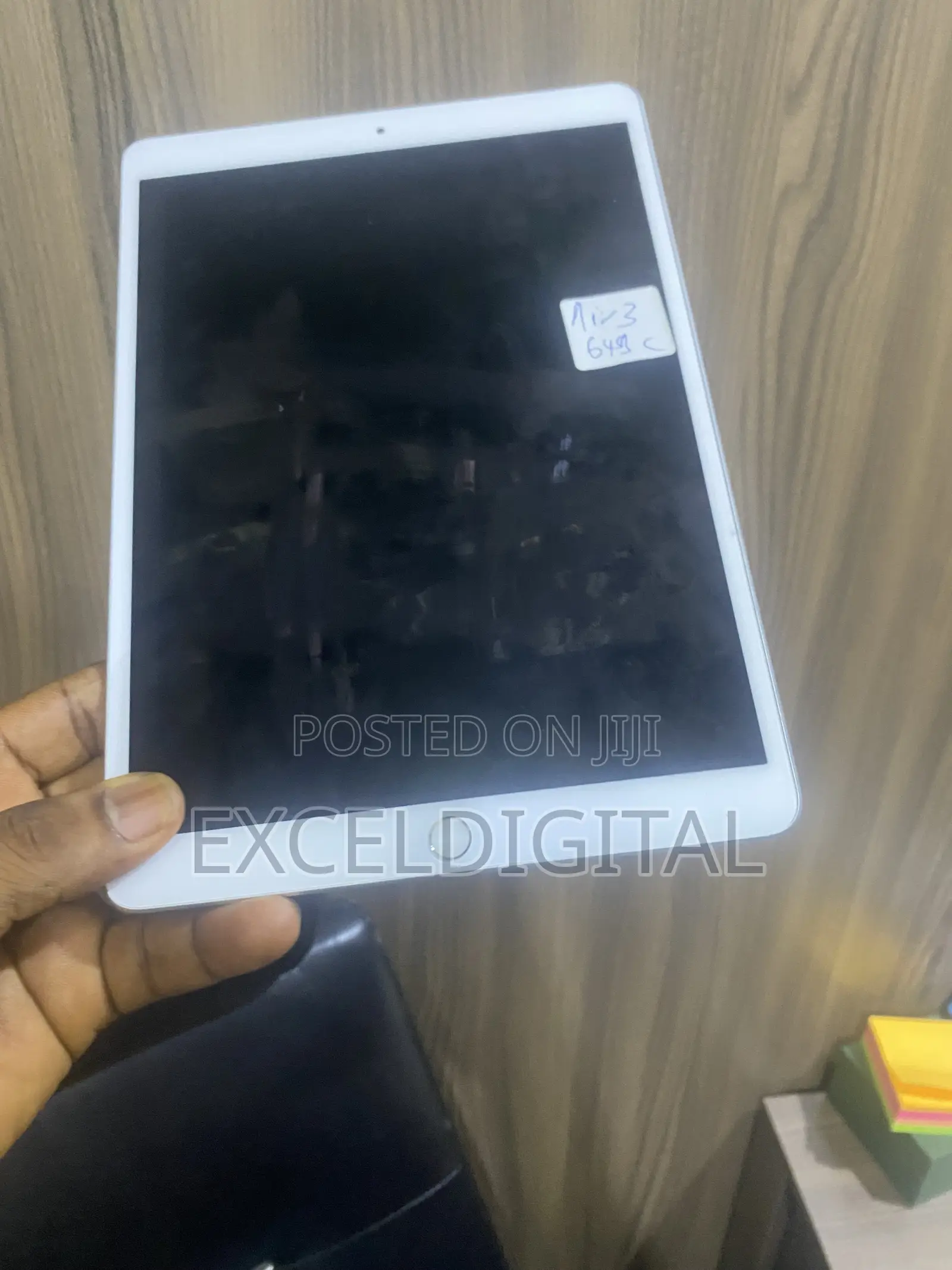 Apple iPad Air (2019) 64 GB White