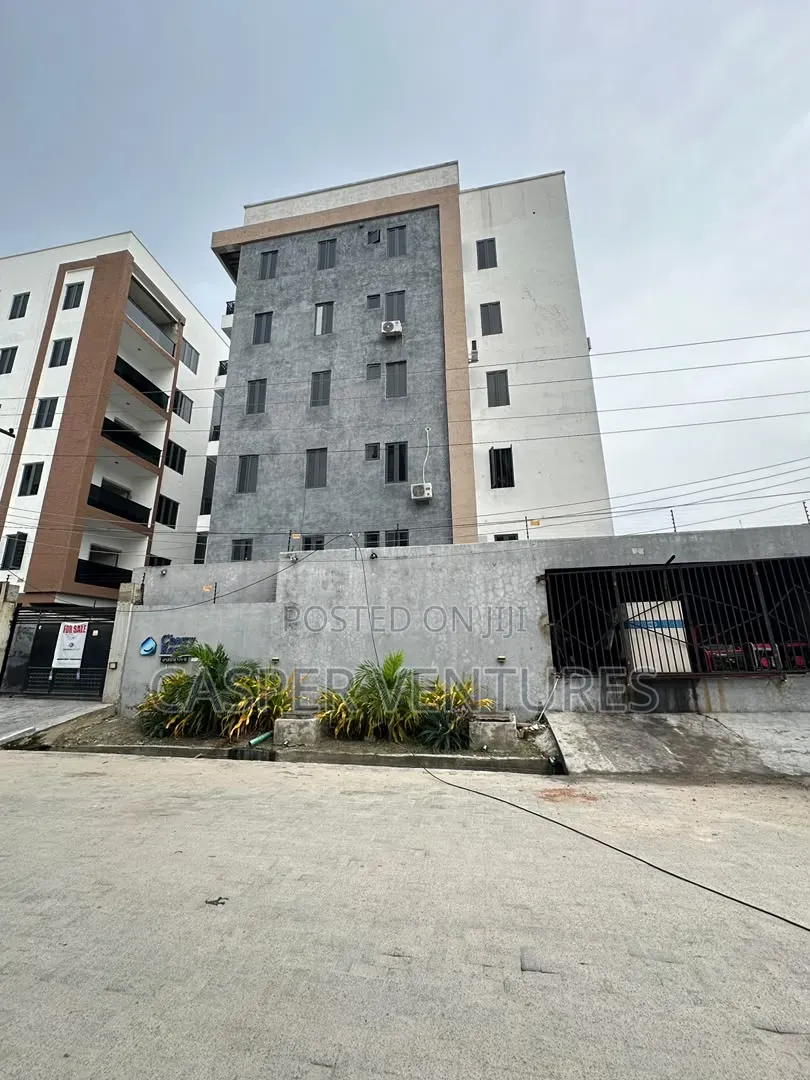 3bdrm Apartment in Meadow, Ikate for sale