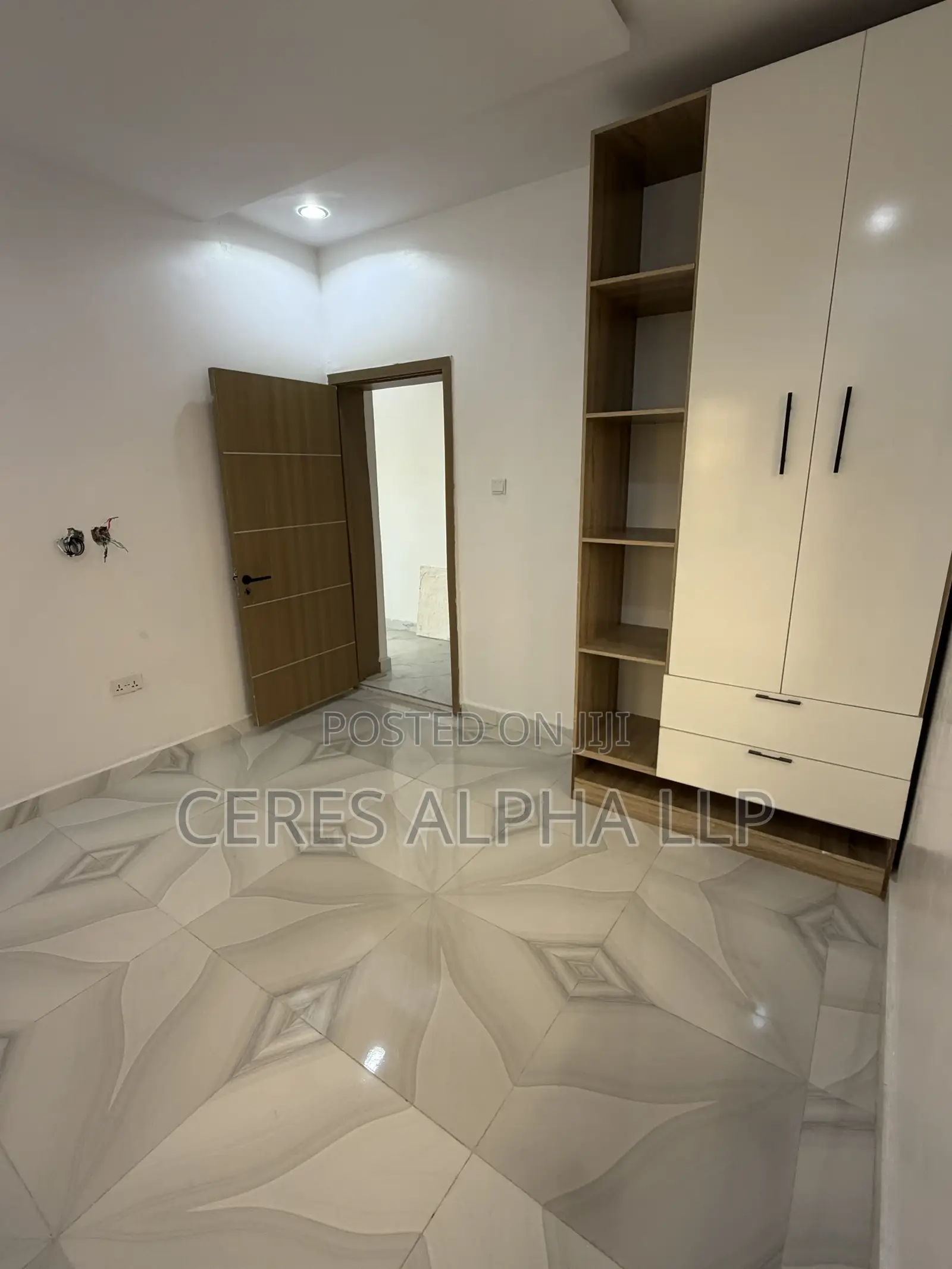 4bdrm Duplex in Hosanna Glory Homes, FHA for sale