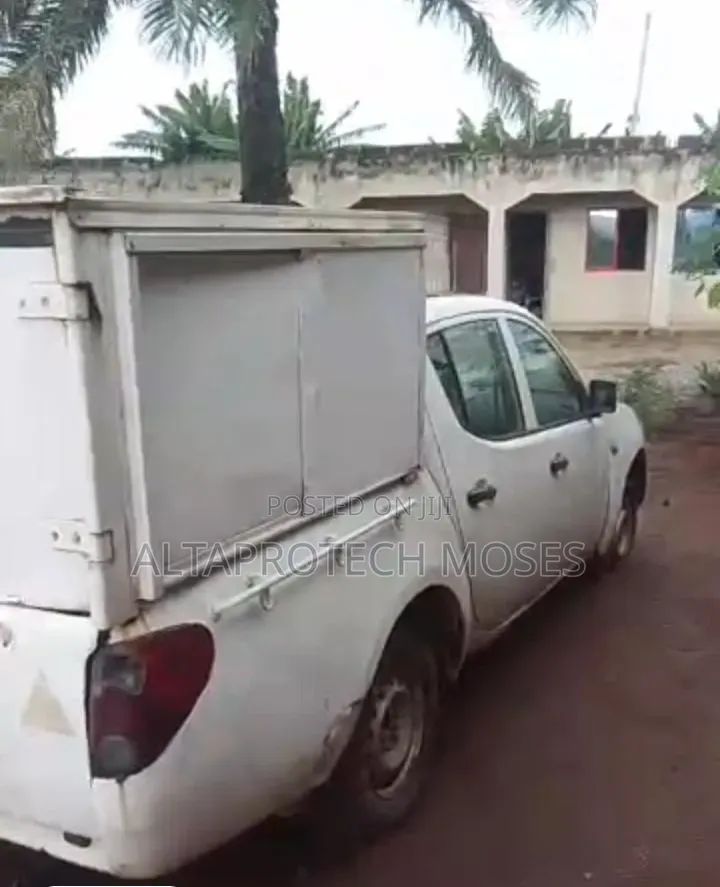 Mitsubishi L200 2008 White