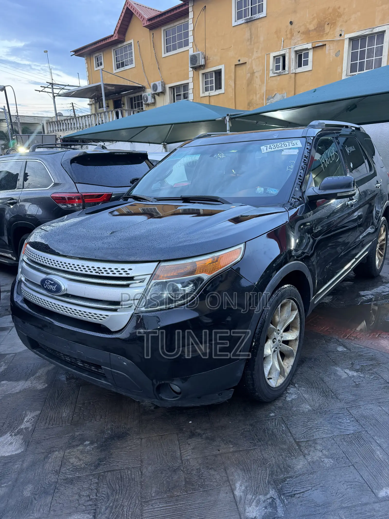 Ford Explorer XLT 4dr SUV AWD (3.5L 6cyl 6A) 2014 Black