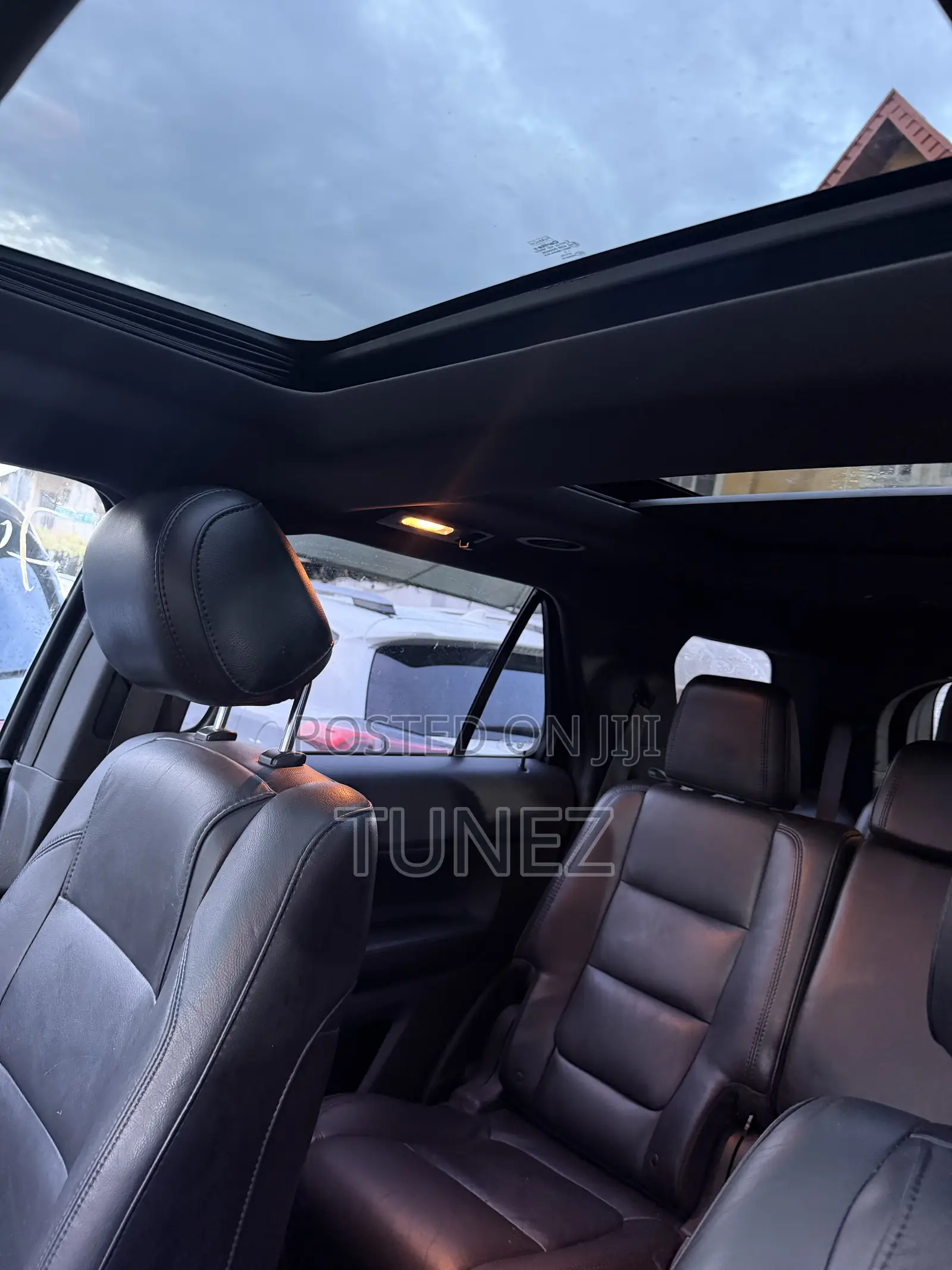 Ford Explorer XLT 4dr SUV AWD (3.5L 6cyl 6A) 2014 Black