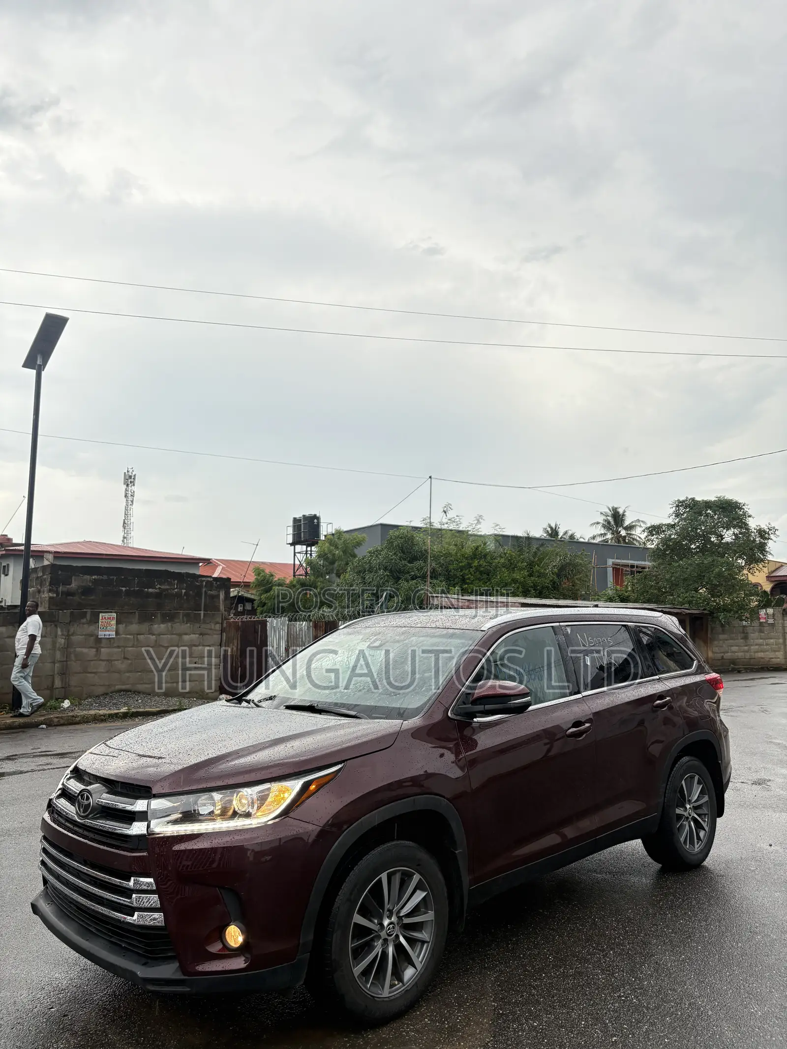 Toyota Highlander XLE 2019 Maroon