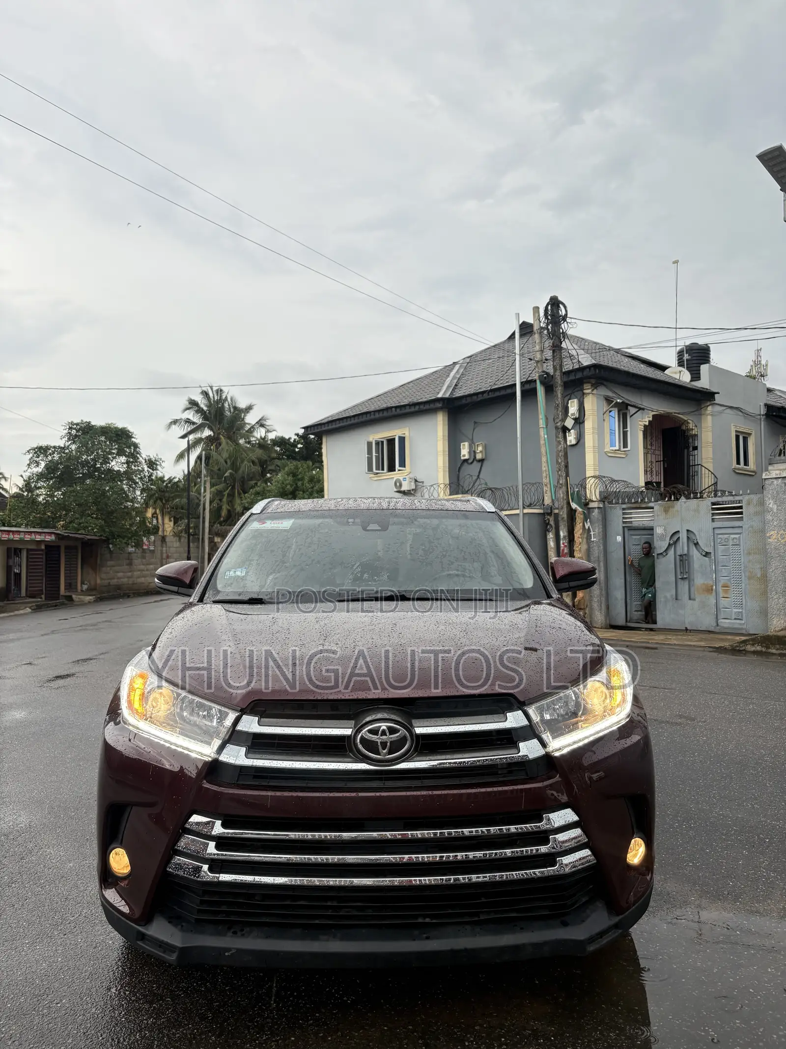 Toyota Highlander XLE 2019 Maroon