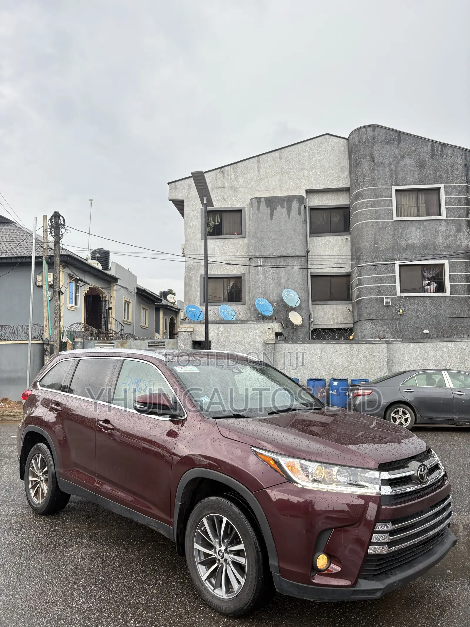 Toyota Highlander XLE 2019 Maroon