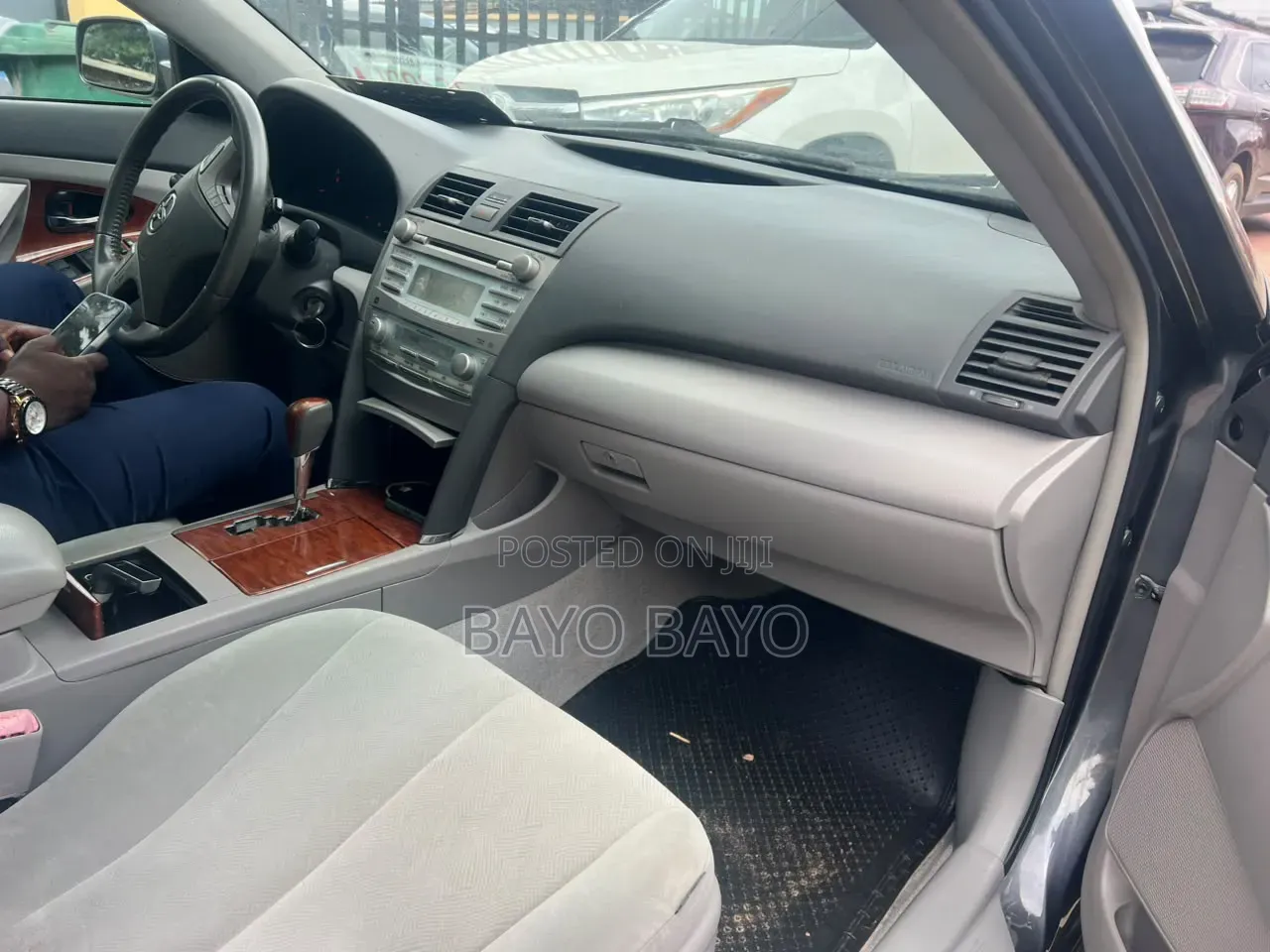 Toyota Camry XLE 4dr Sedan (2.4L 4cyl 5A) 2009 Gray