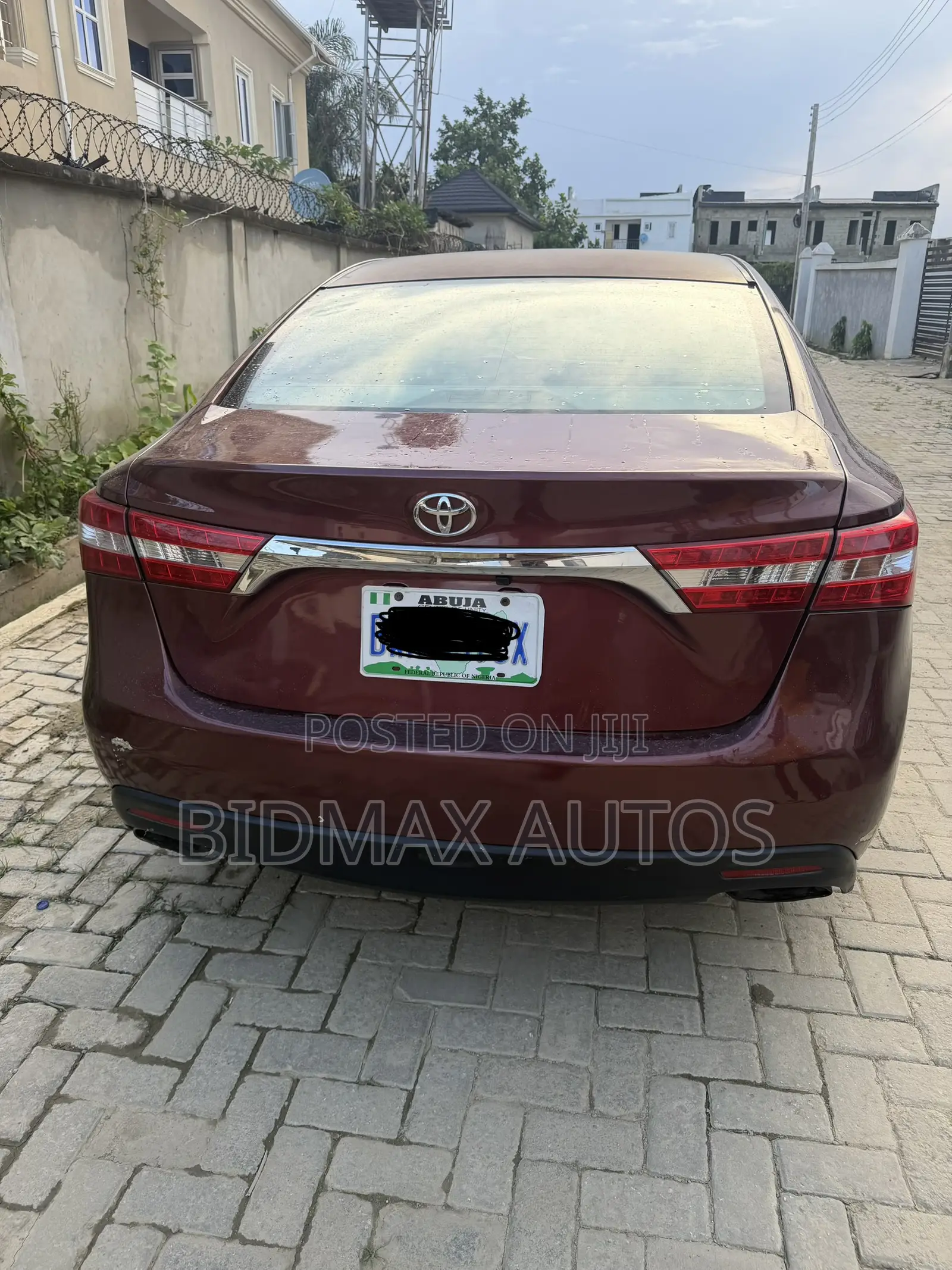 Toyota Avalon Limited Sedan FWD (3.5L 6cyl 6A) 2013 Burgundy