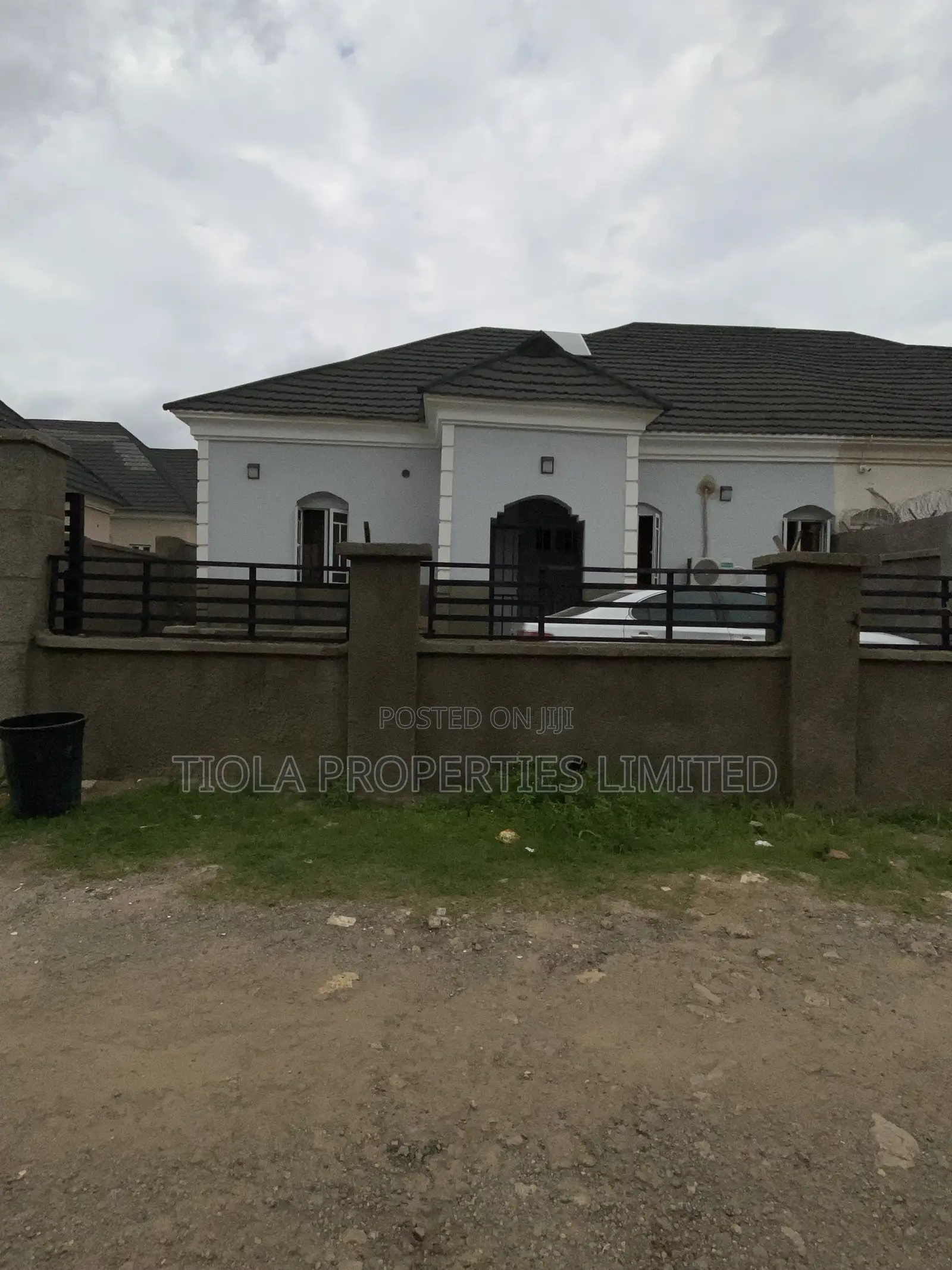 3bdrm Bungalow in Kanma Estate Phase 2, Sabon Lugbe for sale