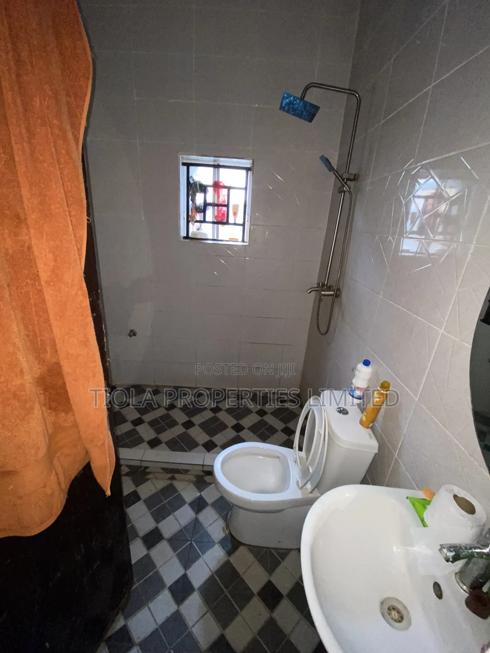 3bdrm Bungalow in Kanma Estate Phase 2, Sabon Lugbe for sale
