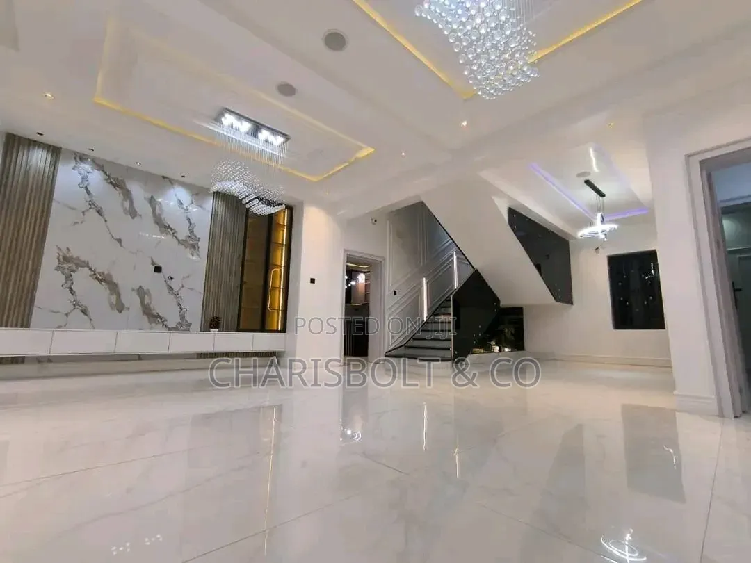 Furnished 5bdrm Duplex in Kado for sale