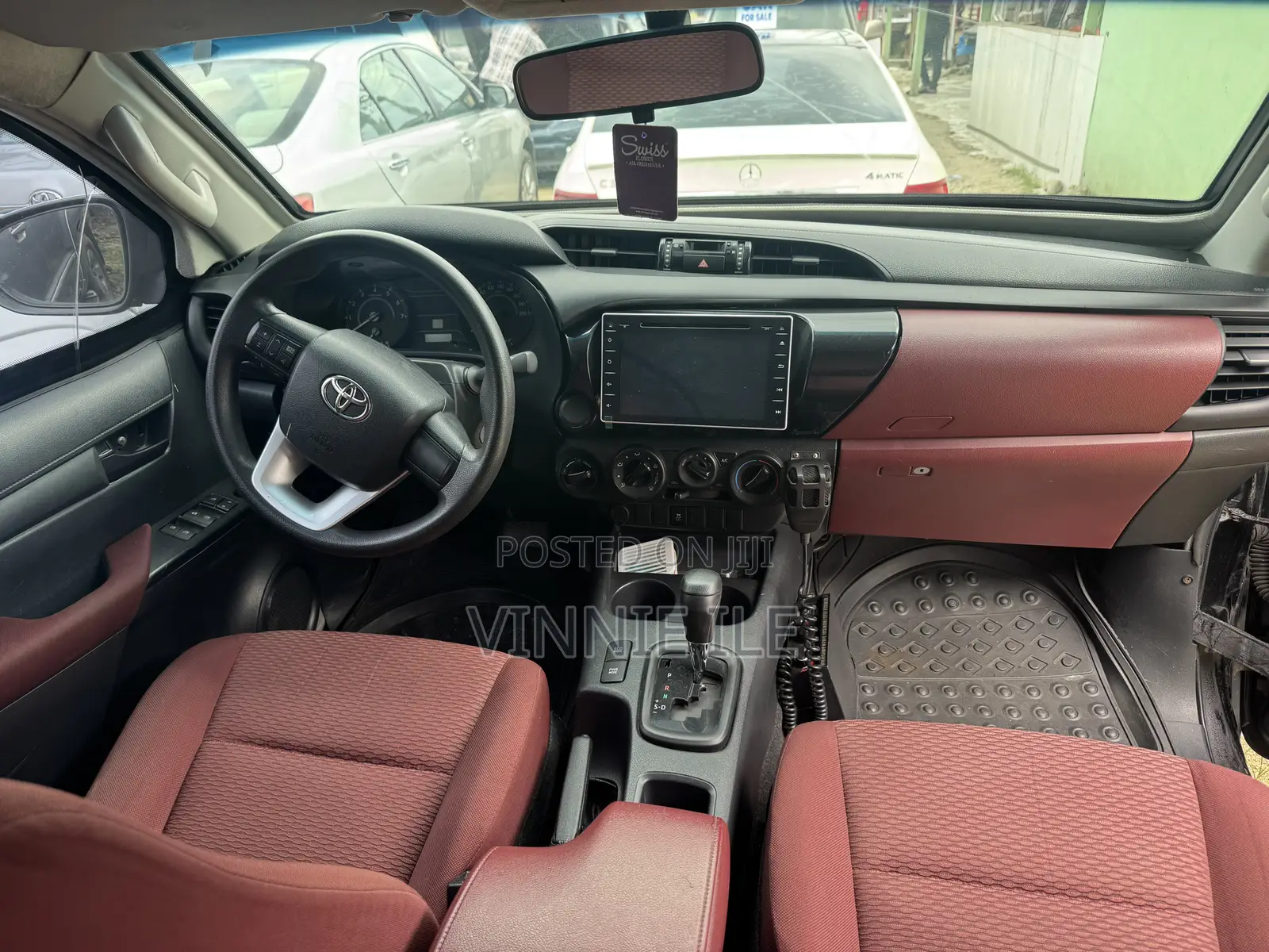 Toyota Hilux SR+ 4x4 2017 Black