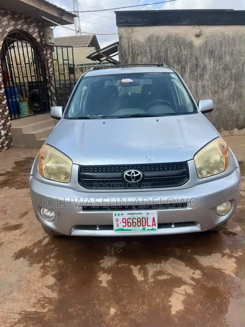 Toyota RAV4 2.0 2005 Silver