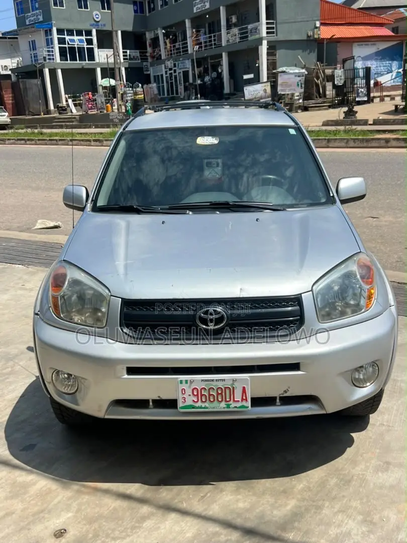 Toyota RAV4 2.0 2005 Silver