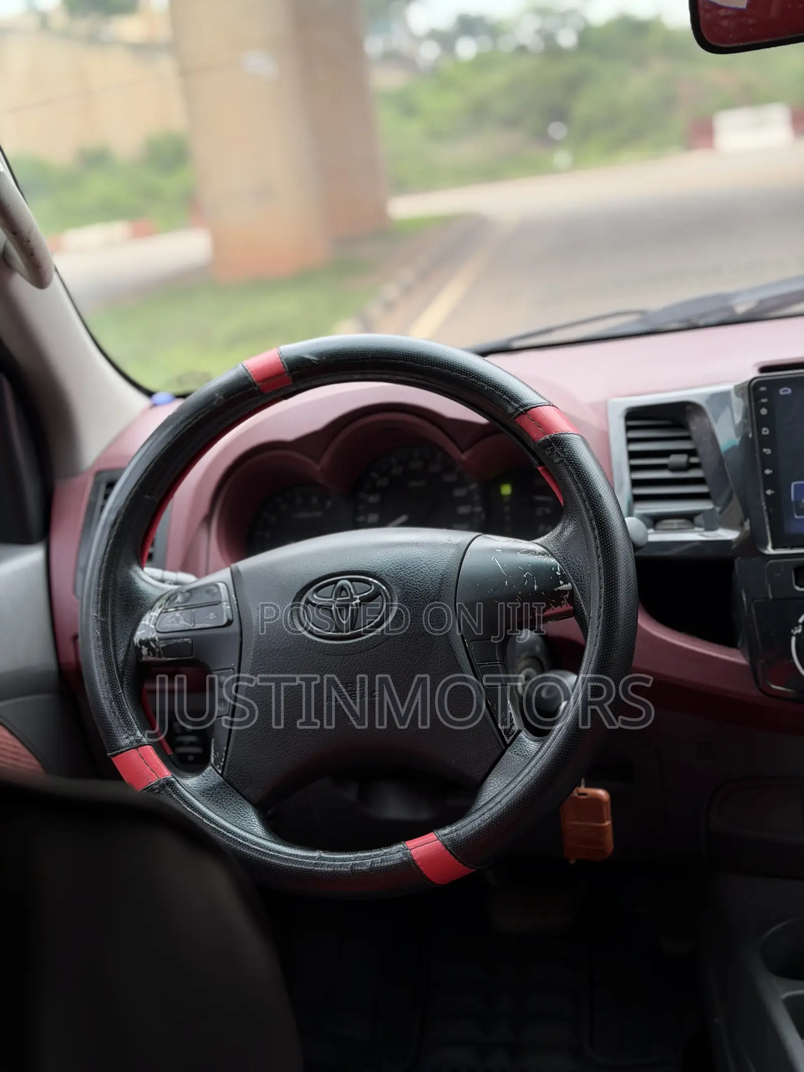 Toyota Hilux SR5 4x4 2013 Black