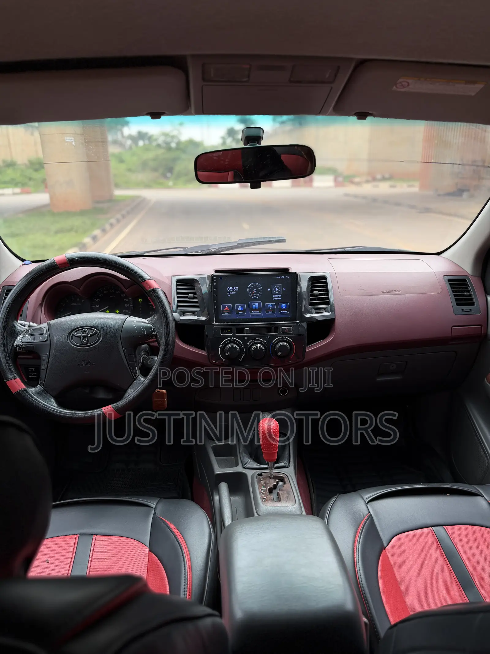 Toyota Hilux SR5 4x4 2013 Black
