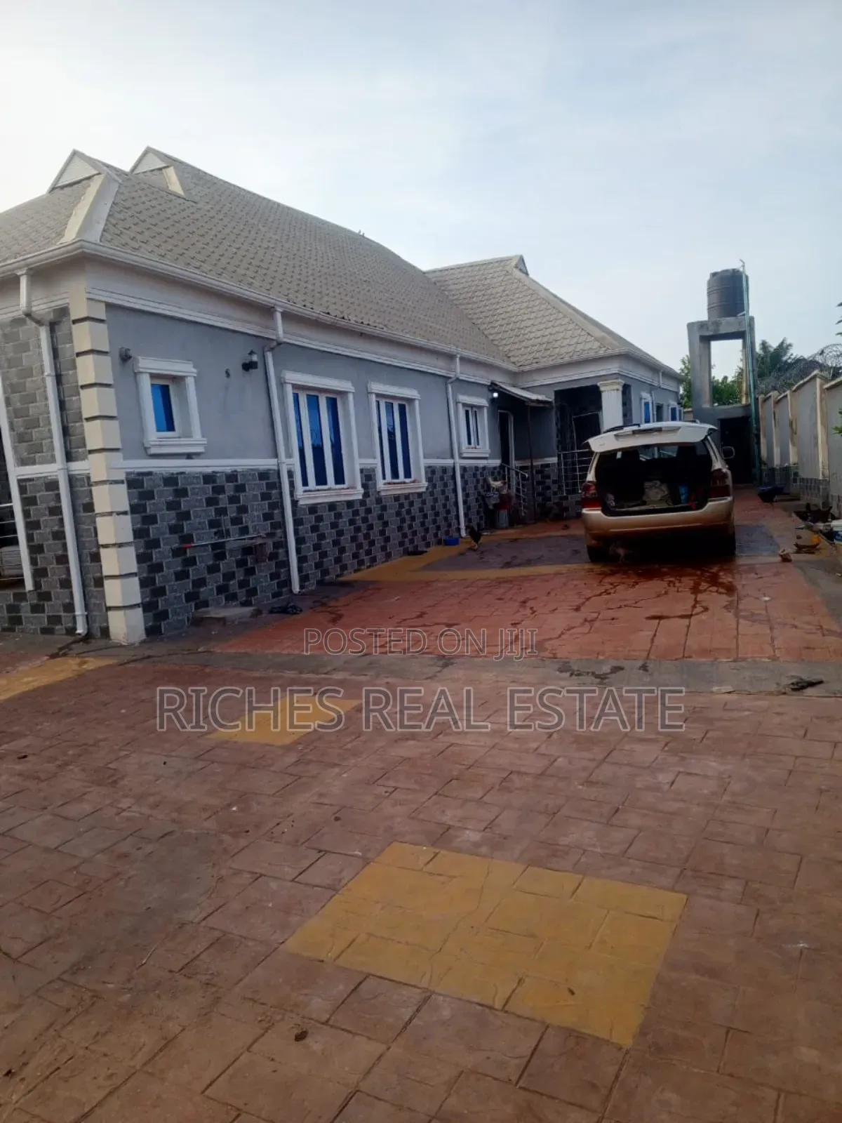 3bdrm Bungalow in Unique Estate, Ibadan for sale