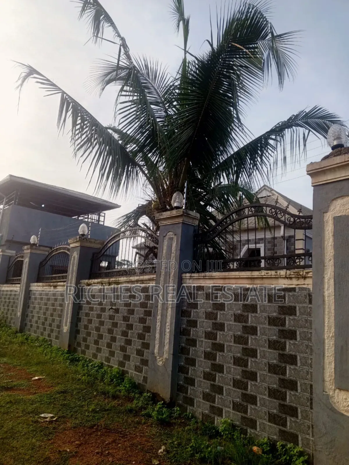3bdrm Bungalow in Unique Estate, Ibadan for sale
