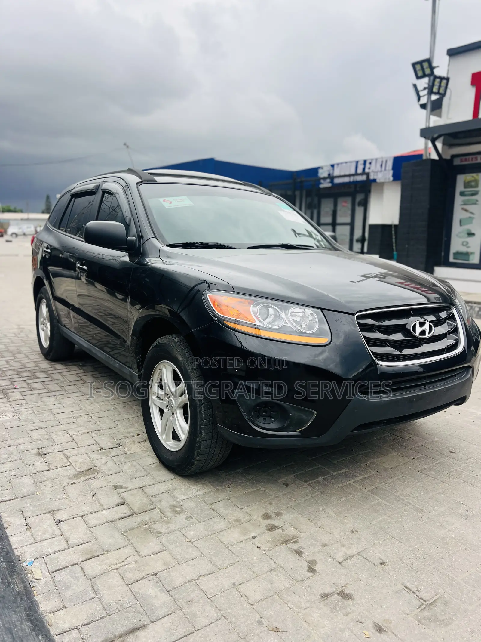 Hyundai Santa Fe GLS 2011 Black