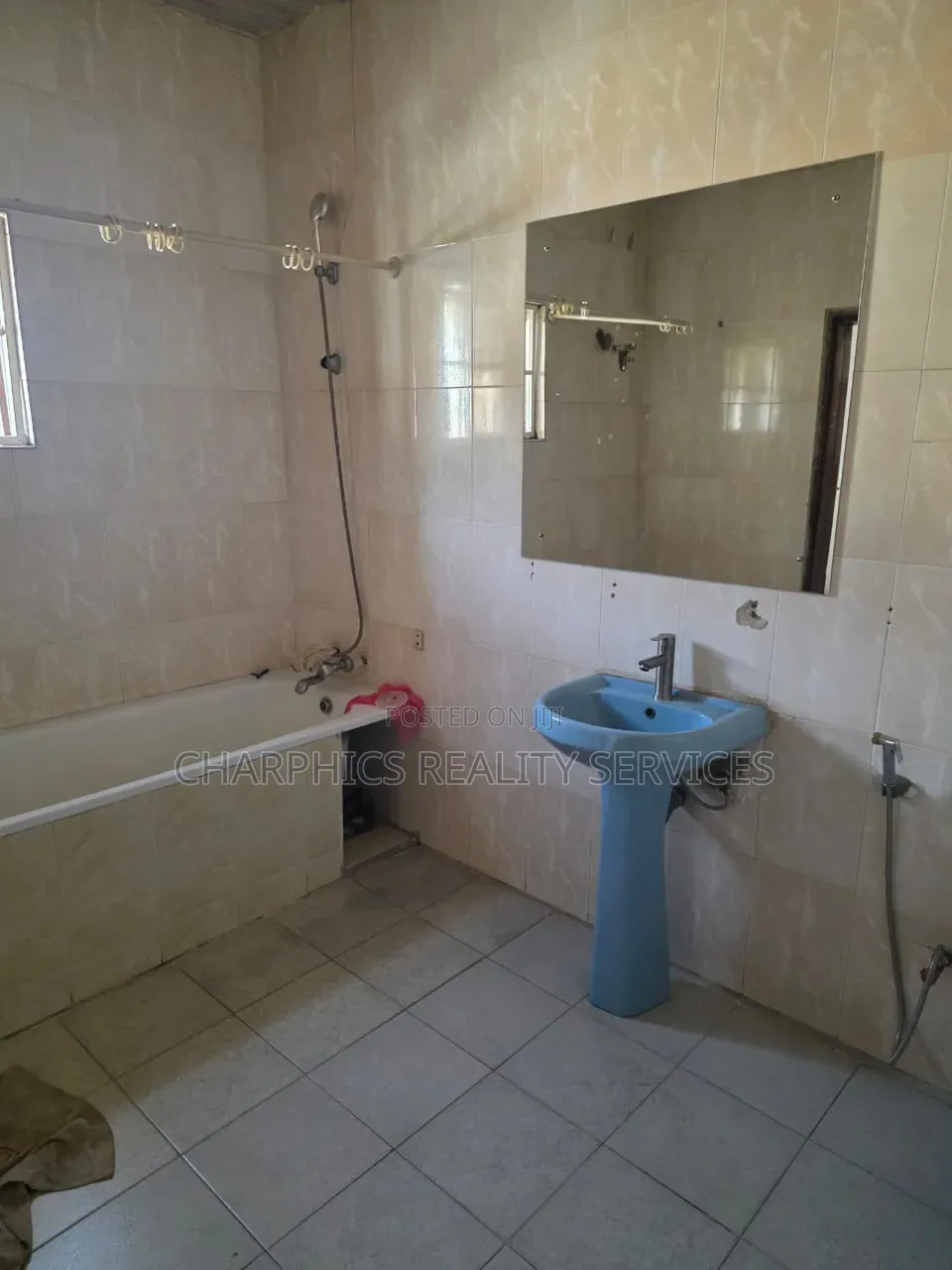 3bdrm Apartment in Ikeja GRA for rent