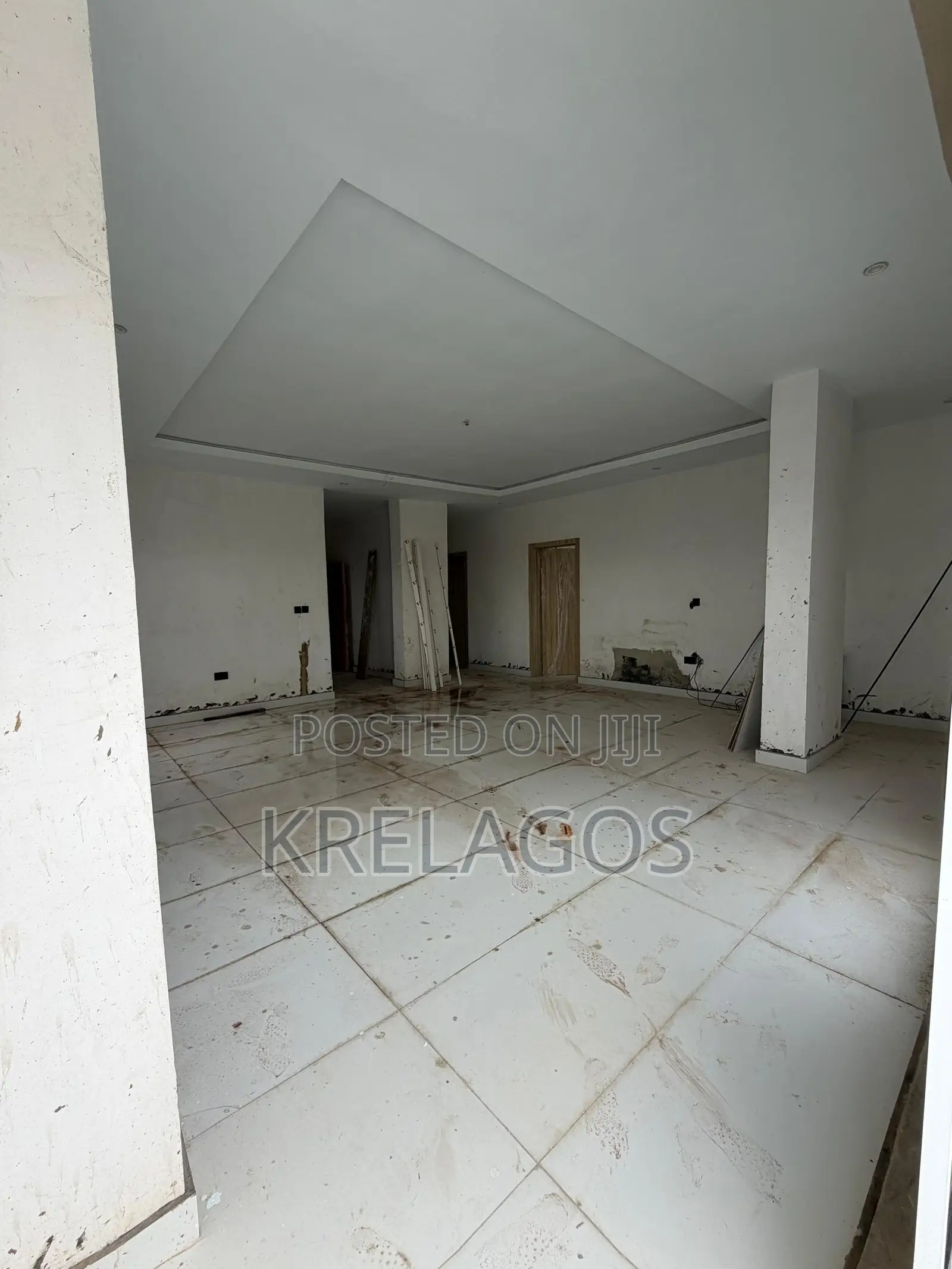 3bdrm Penthouse in Ikate for sale