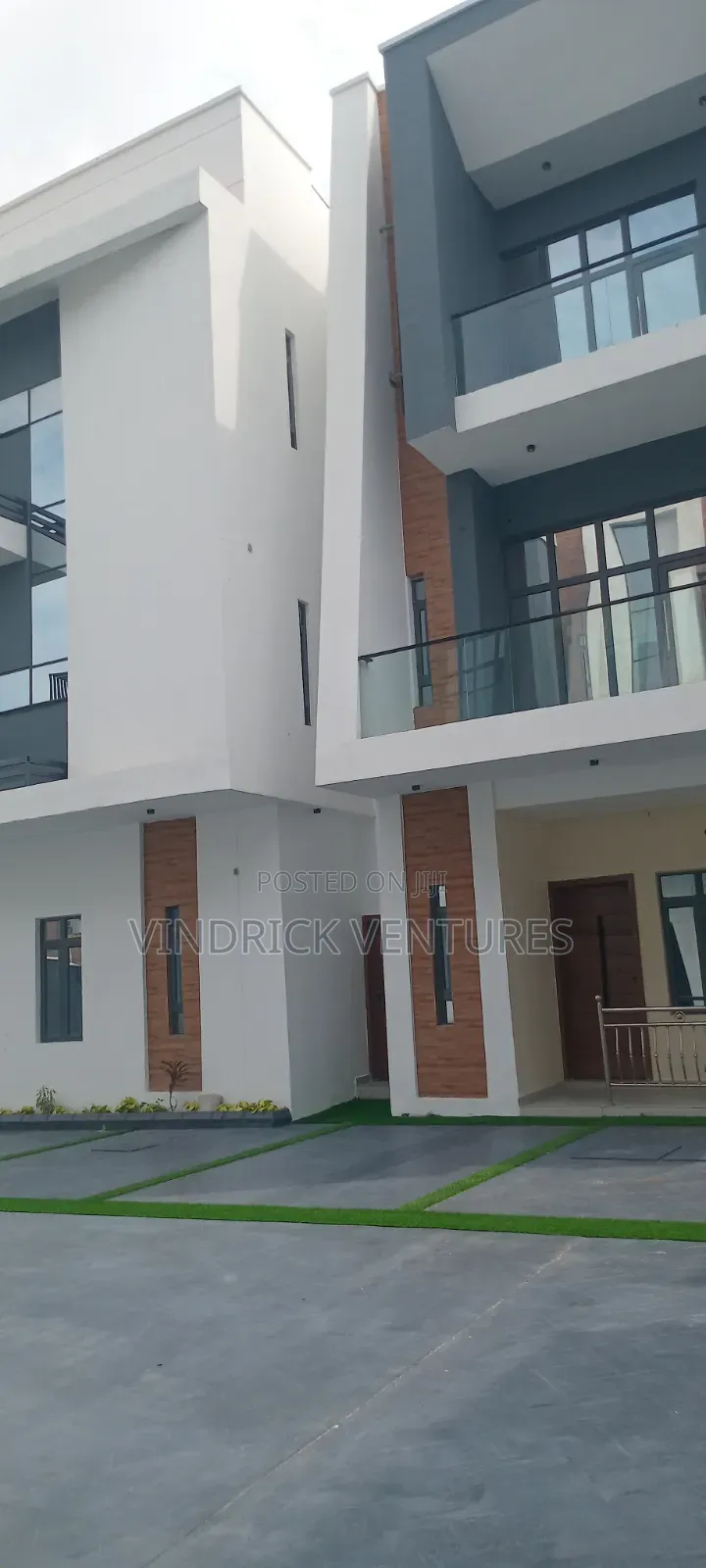 2bdrm Apartment in Lekki Scheme2 Estate for sale