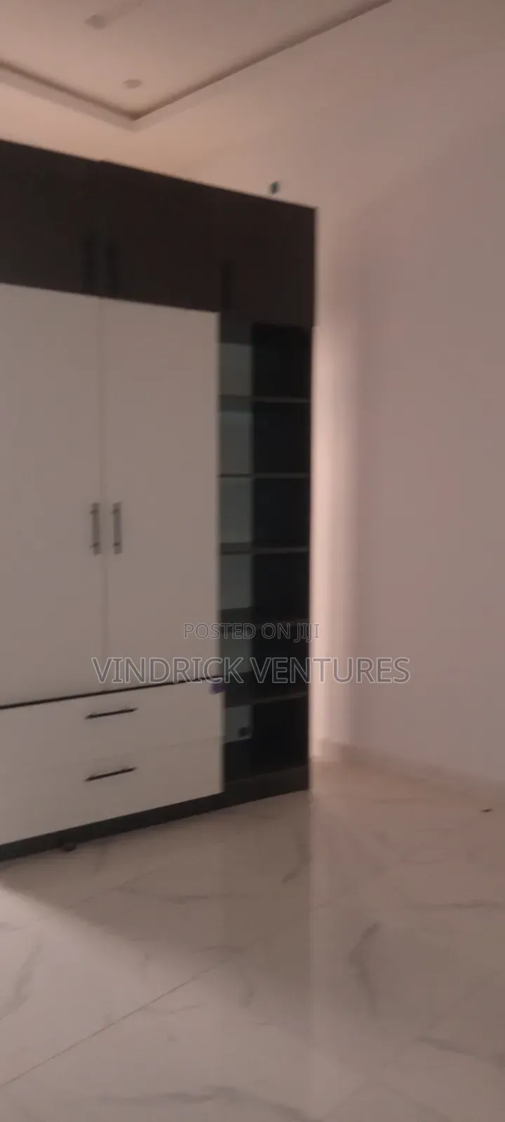 2bdrm Apartment in Lekki Scheme2 Estate for sale