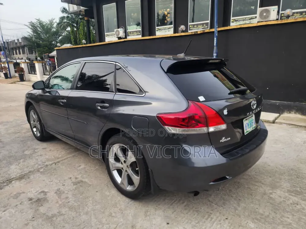 Toyota Venza 2011 Gray
