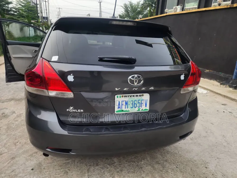 Toyota Venza 2011 Gray