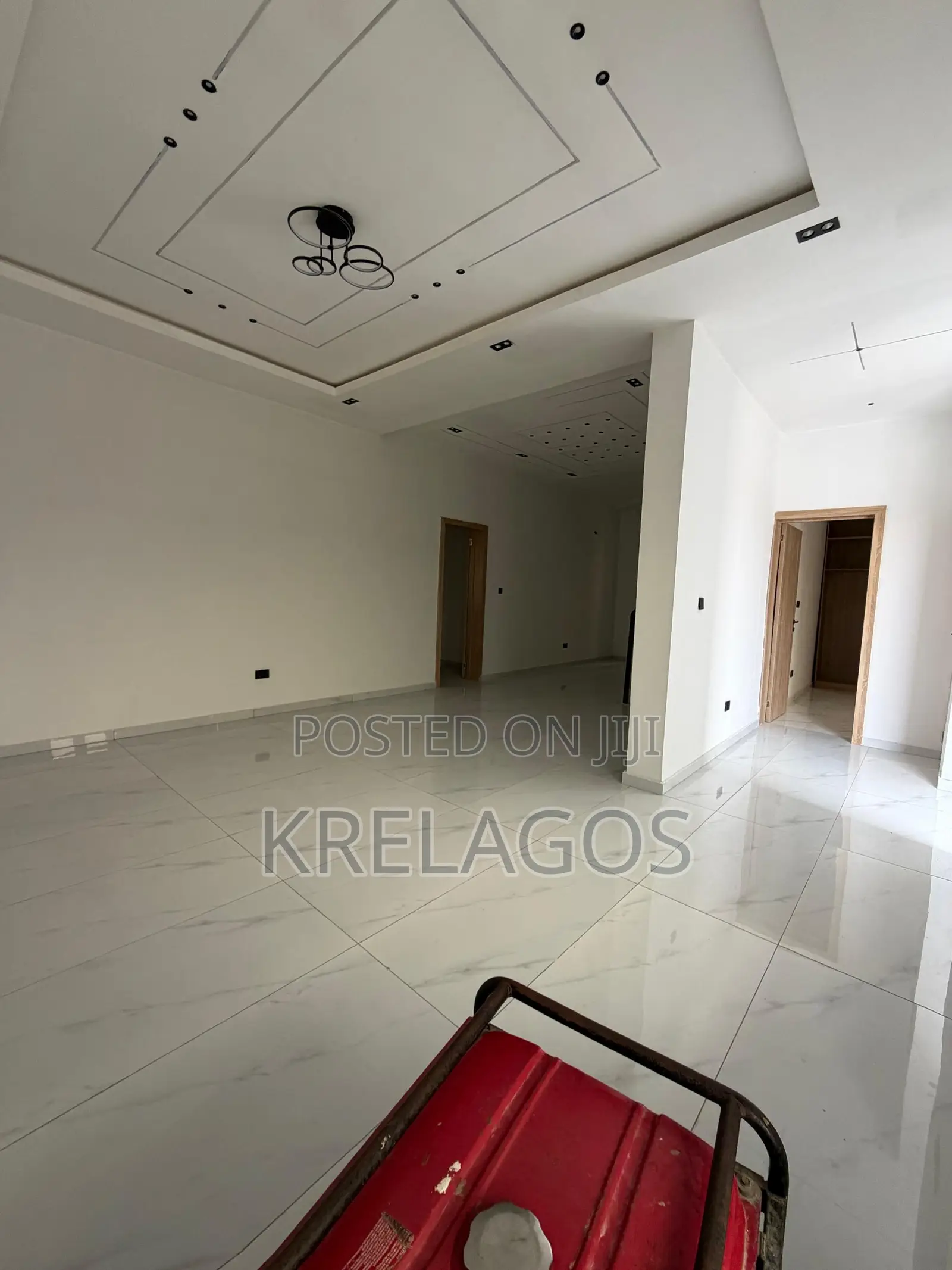 5bdrm Duplex in Sangotedo for sale
