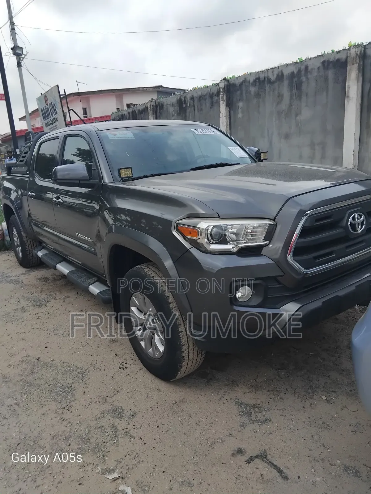 Toyota Tacoma 2017 Gray