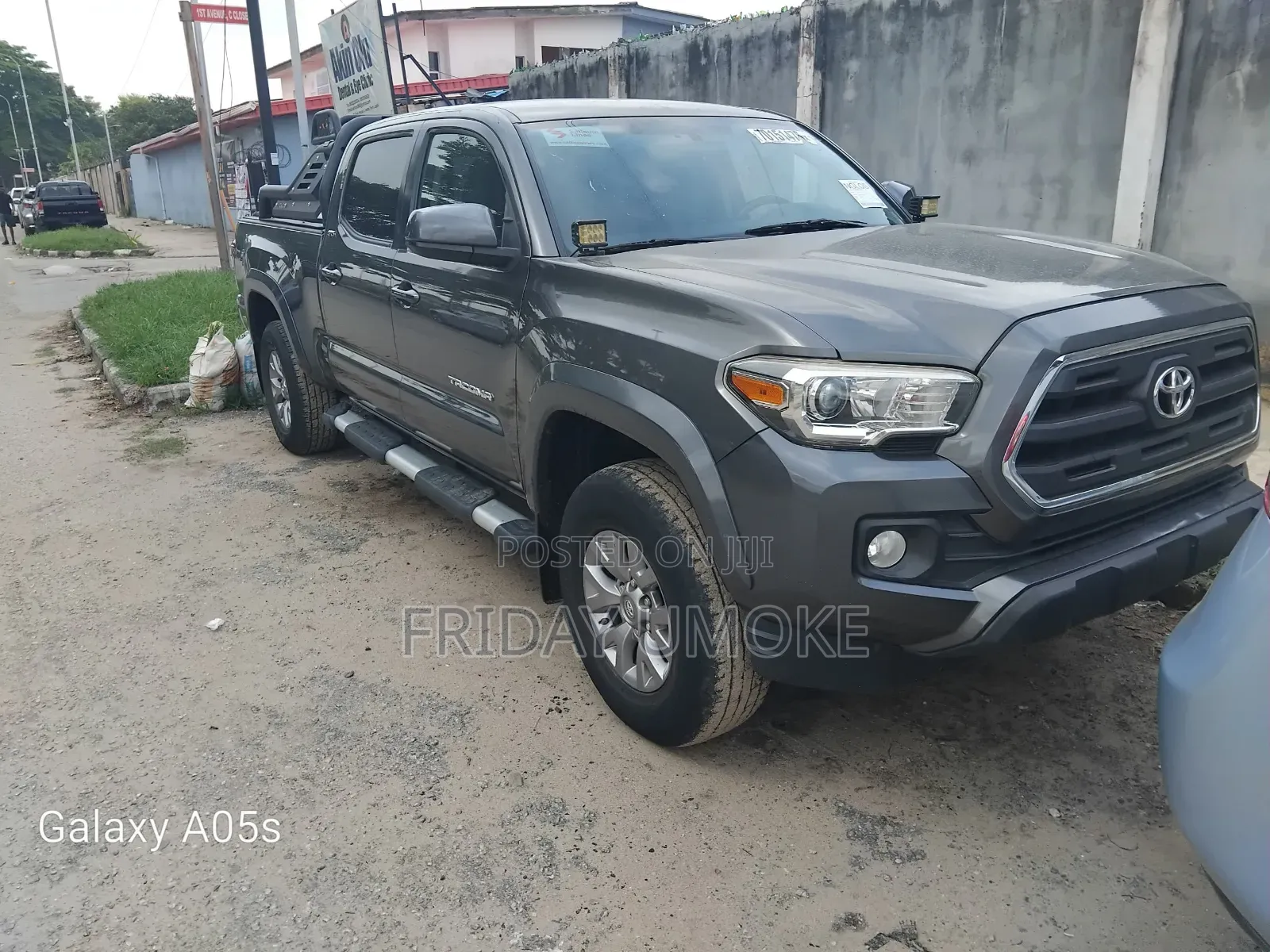 Toyota Tacoma 2017 Gray