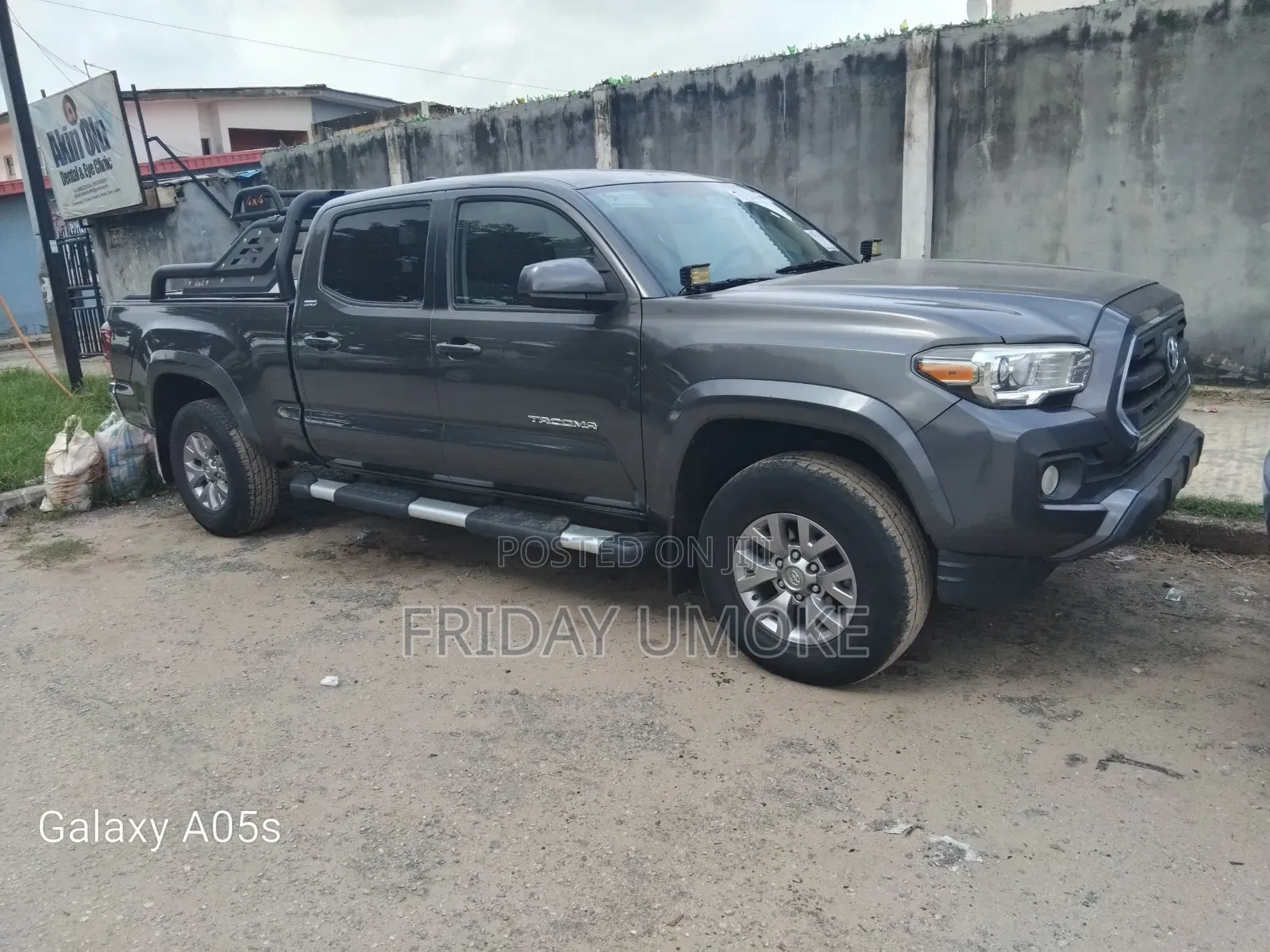 Toyota Tacoma 2017 Gray