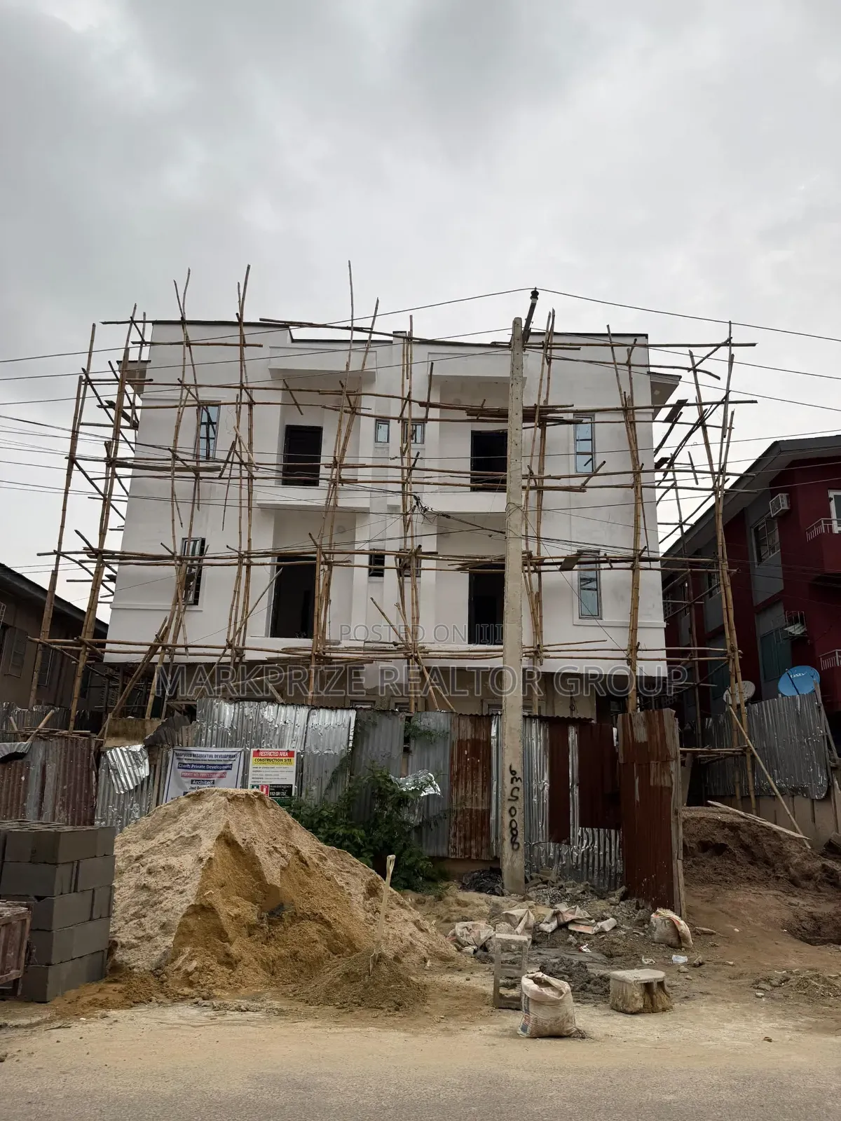 4bdrm Duplex in Gbagada Lagos for sale