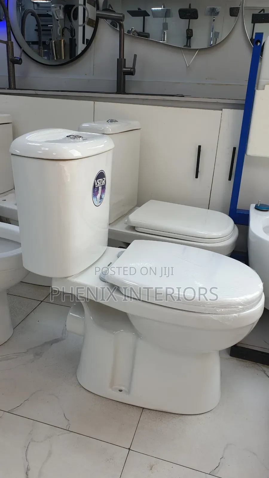 Small Set Toilet Water Closet Wc