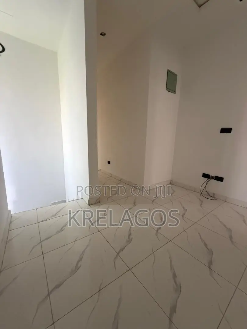 4bdrm Duplex in Sangotedo for sale